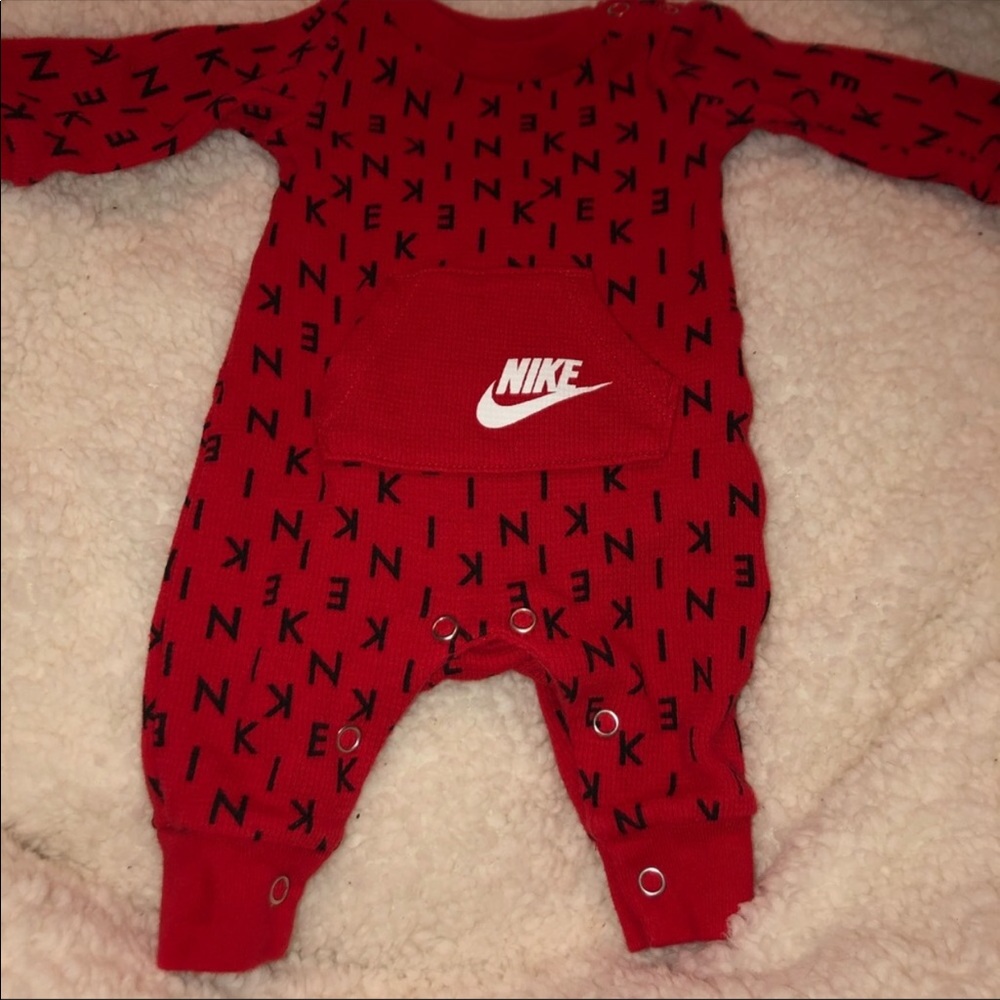 NIKE-ONE-PIECE-BLACK AND WHITE- BARELY WORN